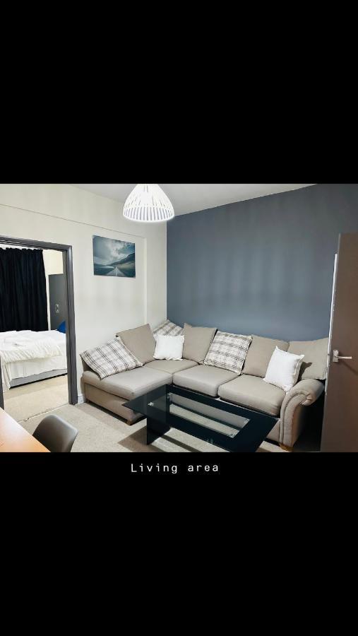 2 Bedroom Double Bed In East ลอนดอน ภายนอก รูปภาพ