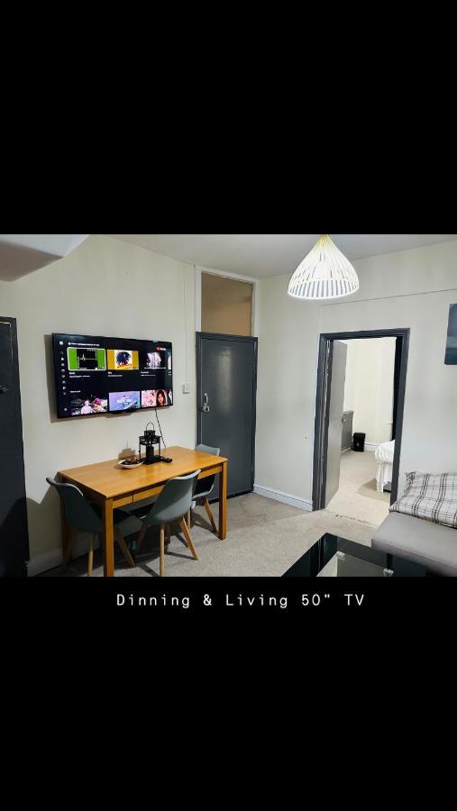 2 Bedroom Double Bed In East ลอนดอน ภายนอก รูปภาพ